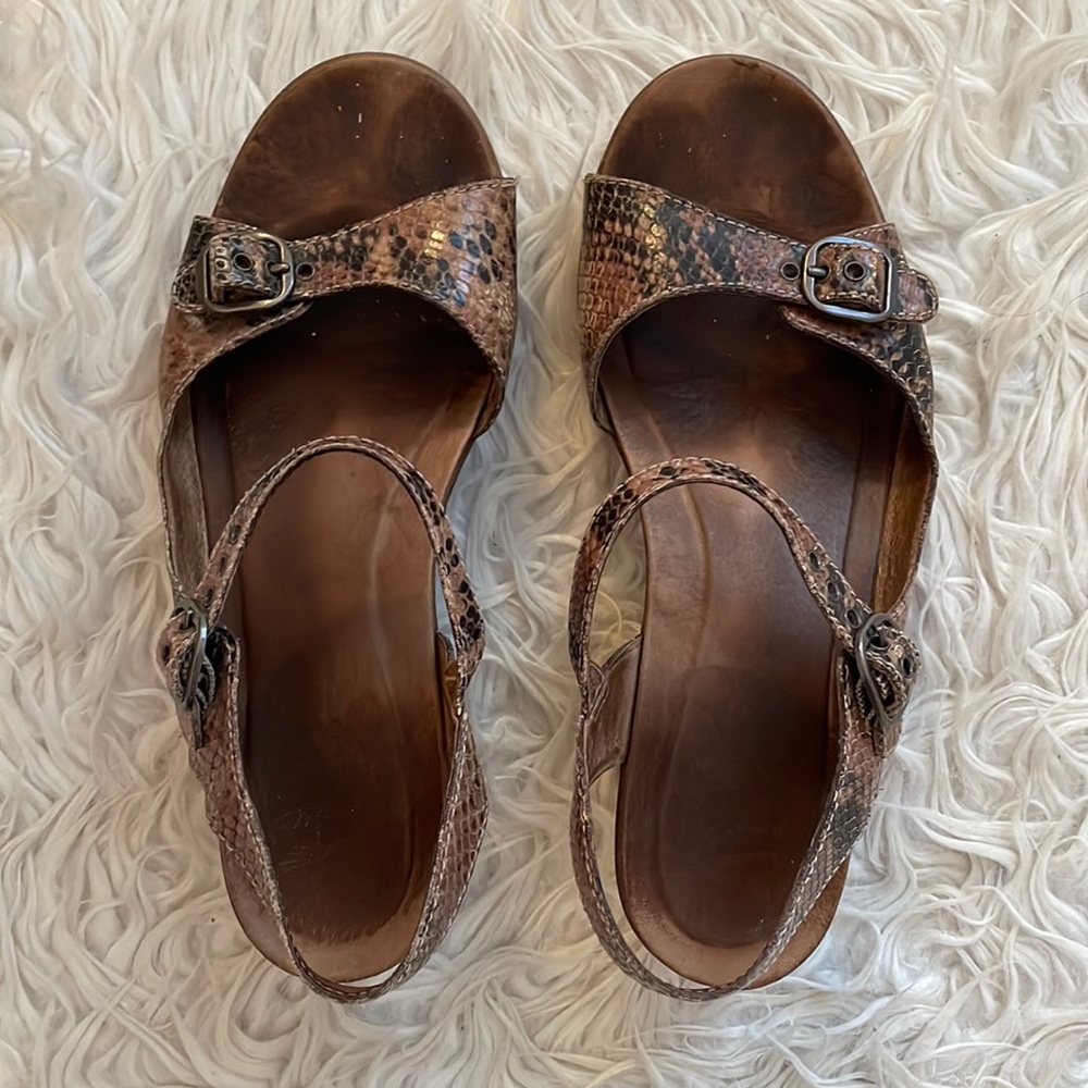 Dansko sandals 39